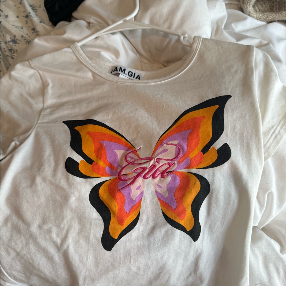 I am Gia crop